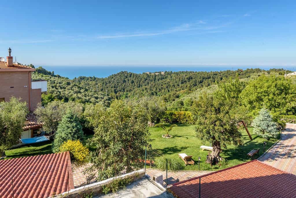 Villa Moreschi Vico Del Gargano Eksteriør billede